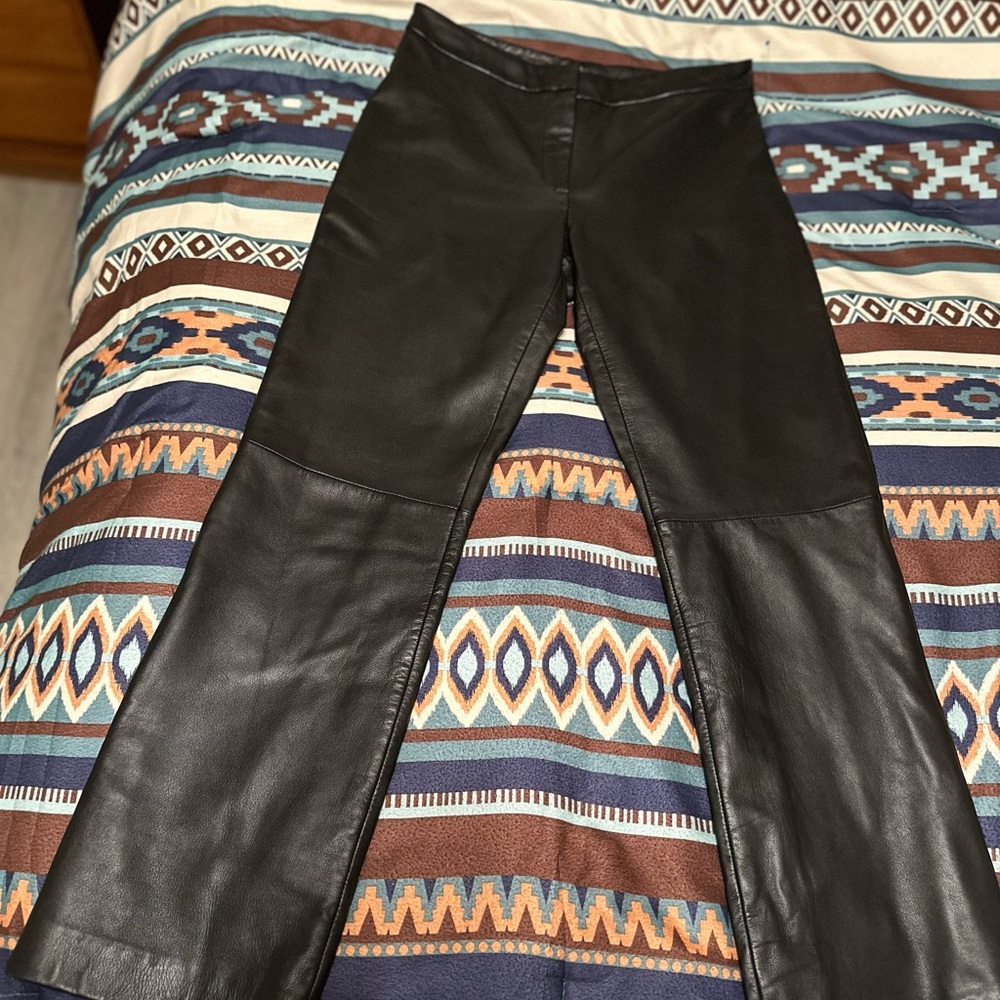 Vintage 1990’s VS2 by Vakko  Black Lambskin Leather Straight Leg Pants in size 8